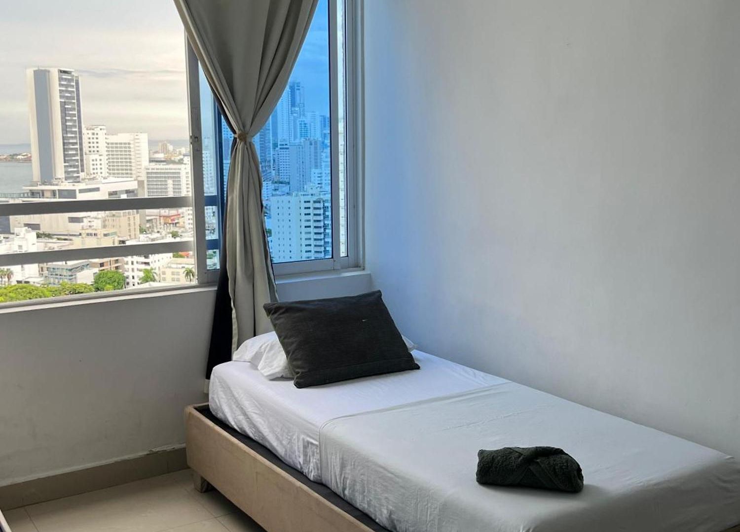 Lovely I Bedroom With Pool And Views
